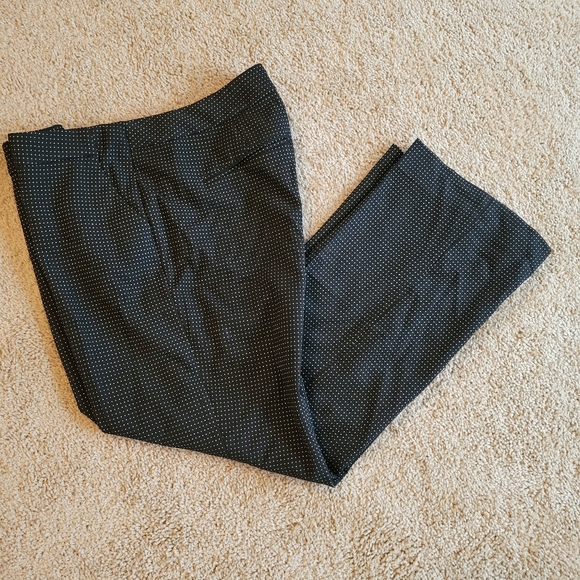 Chico's Petite Black and White Swiss Dot Flat Front Trousers 1.5P equal M/10P - Picture 2 of 12